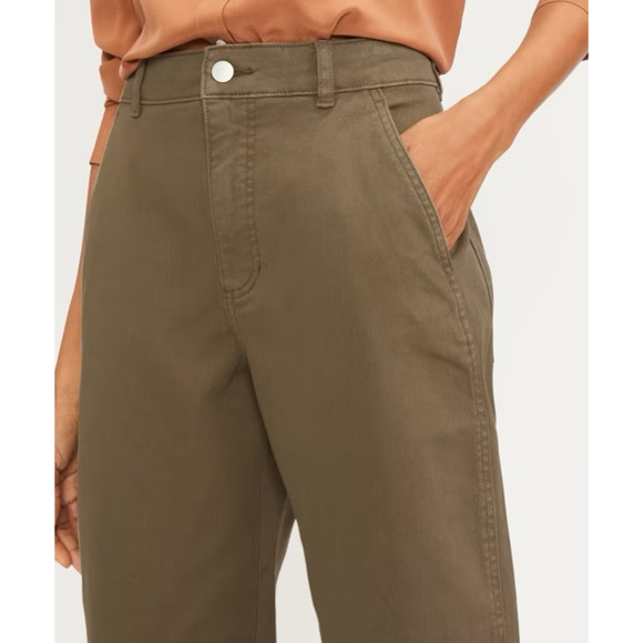 Everlane The Utility Barrel Pant in Dark Moss Green 8 - Picture 4 of 10
